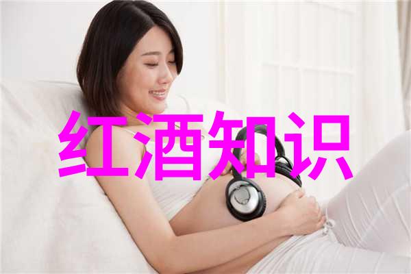 中国女子宛若轻舟悠然驾入海湖庄园的怀抱