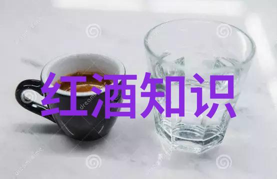 男朋友吃葡萄的温馨瞬间情侣之间的甜蜜互动